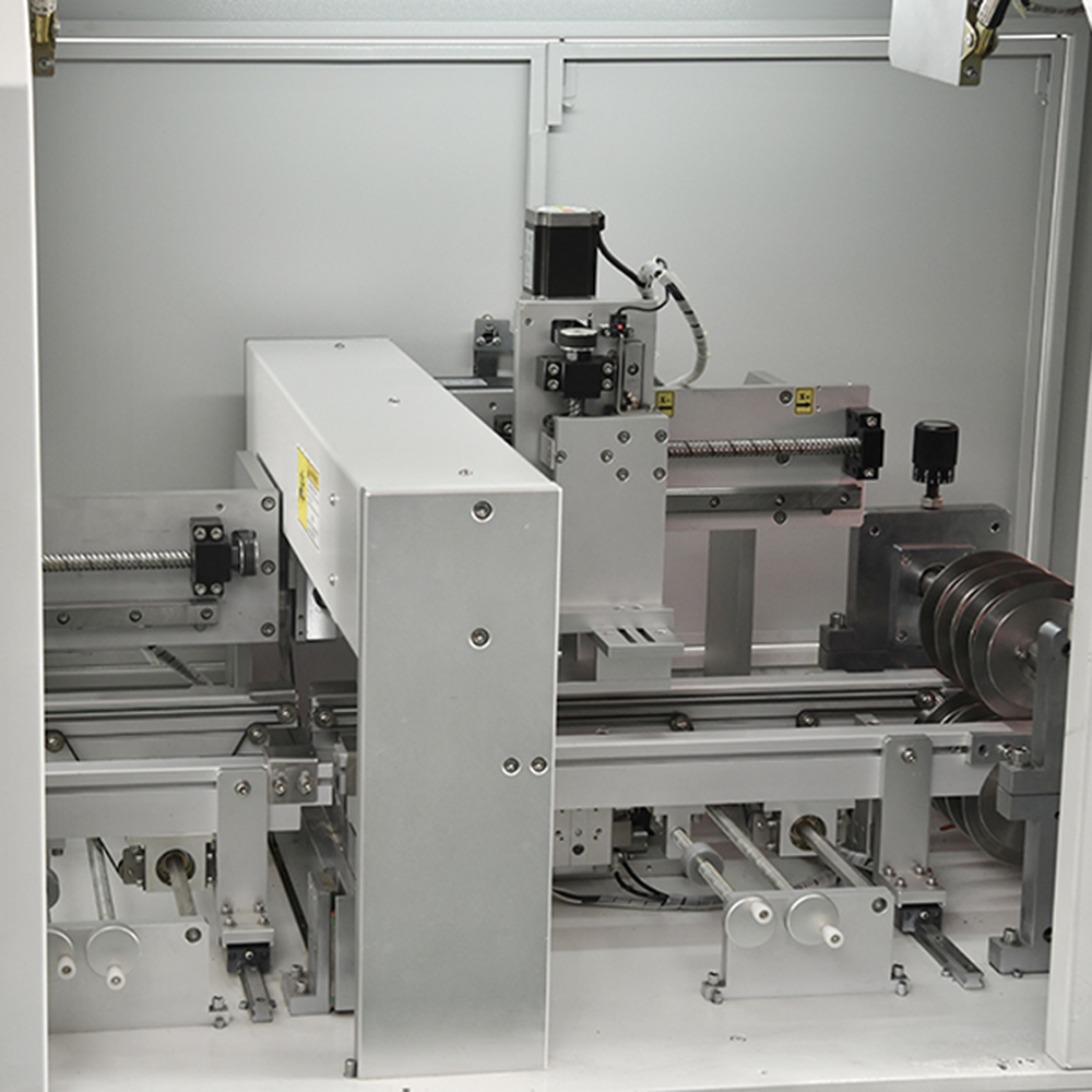 Inline PCB separating system featuring Mitsubishi PLC control, servo motors, and industrial vacuum dust removal