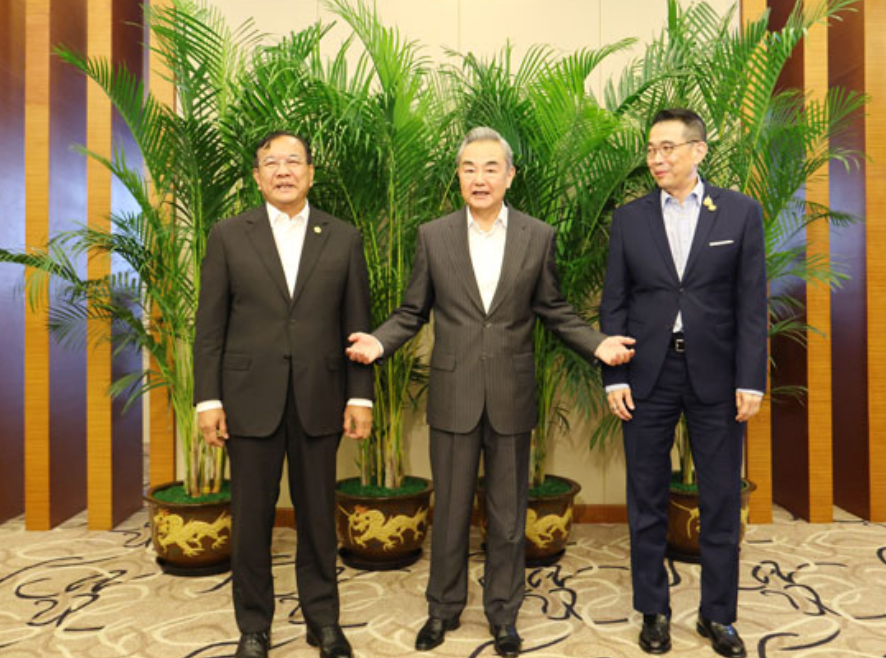 The foreign ministers of China Cambodia and Thailand had friendly and candid communication on the C
