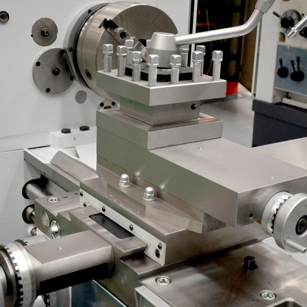 CW-E Series Manual Lathe Machine