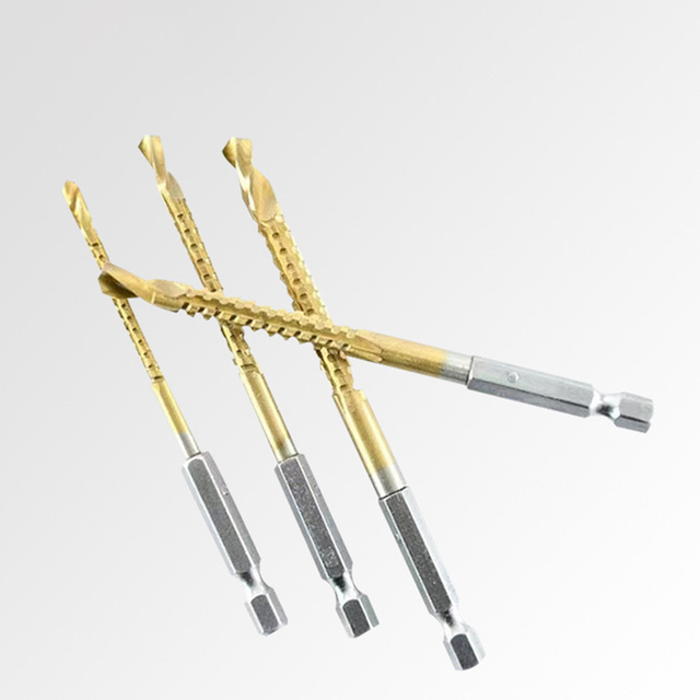 Front view of sharp-point saw drill cutting edge