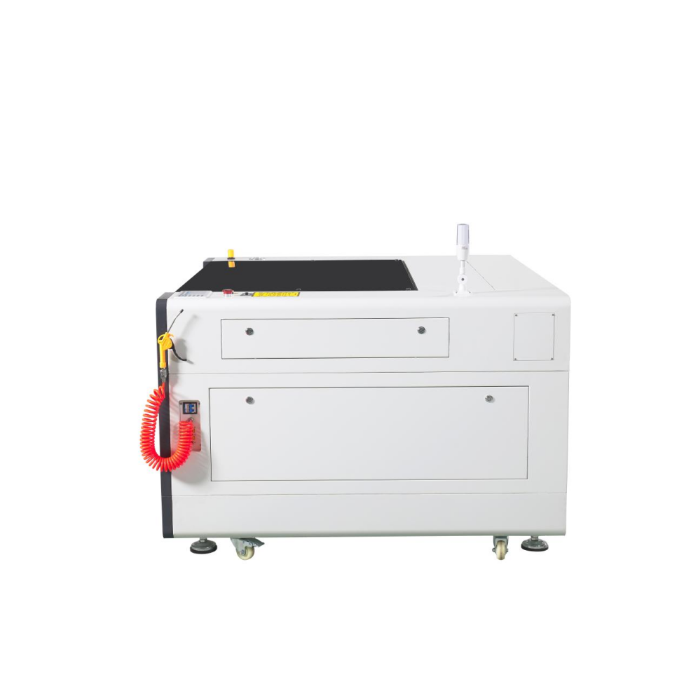 Industrial CNC laser cutting machine with fully enclosed structure and four-direction feeding design for batch processing