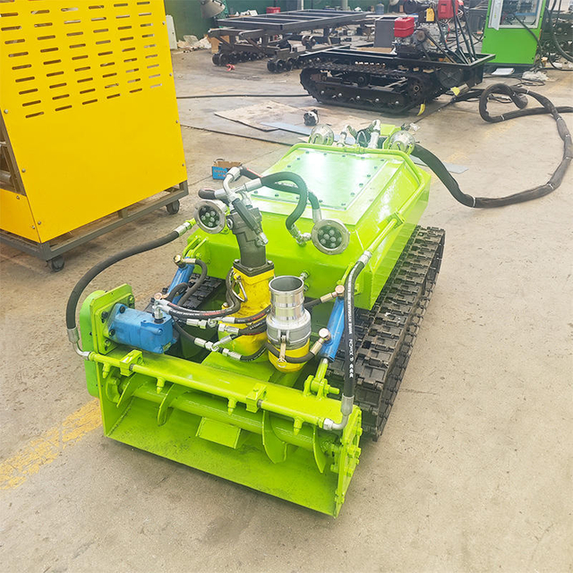 Crawler underwater dredging robot with high-pressure pump for sludge cleaning
