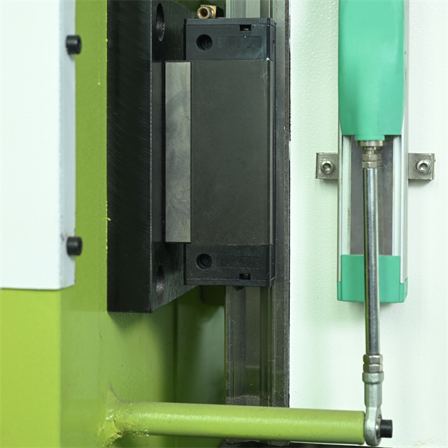 Hydraulic Plate CNC Press Brake Machine
