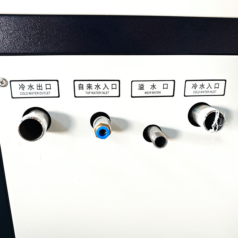 Liquid cooling chiller unit for closed-loop water circulation