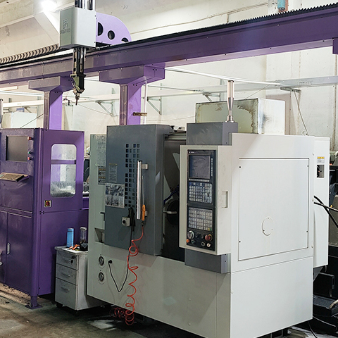 Front view of TZ-MG high-speed multi-station gantry robot system for CNC automation and smart factory integration