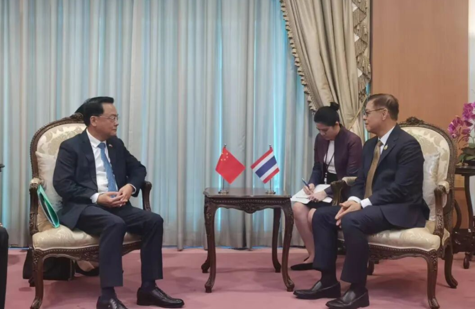 Chinese Ambassador to Thailand Zhang Jianwei Meets with Thailand's Newly Appointed Foreign Minister Sihasasa