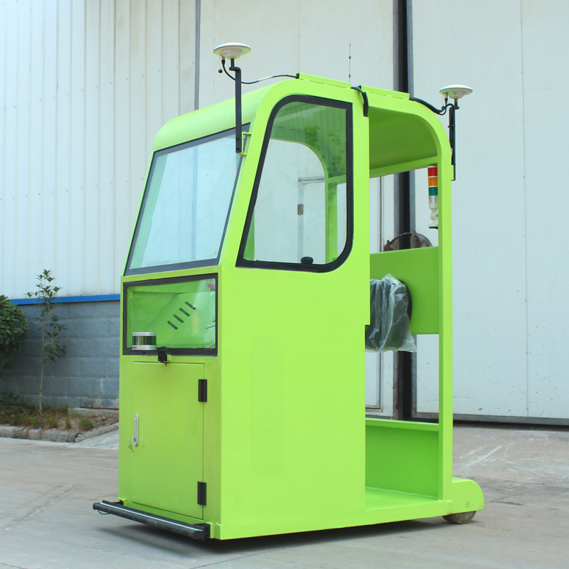 Outdoor unmanned AGV tractor