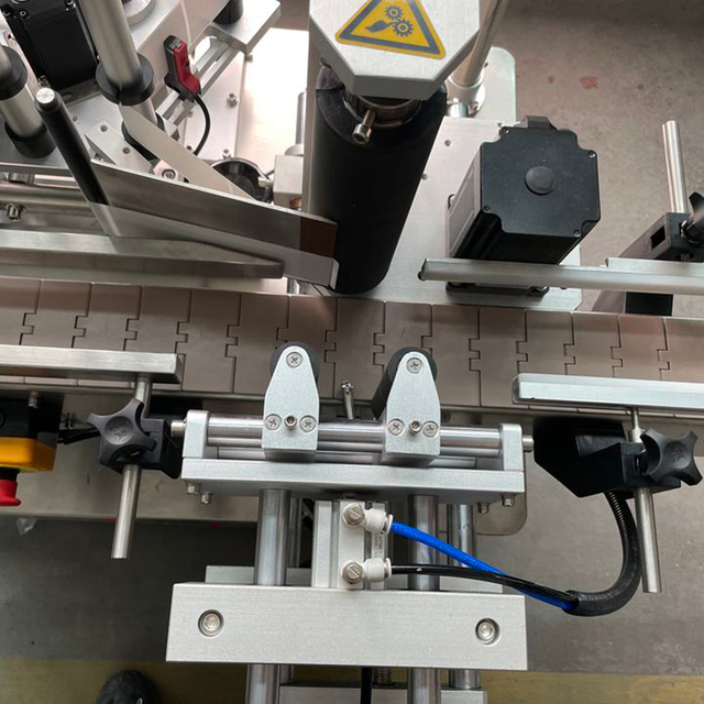 automatic round bottle labeling machine high accuracy