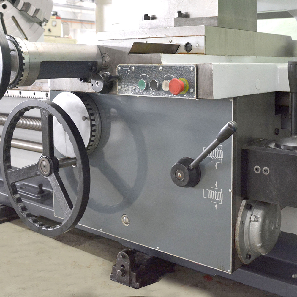 CW-M Series Manual Lathe Machine