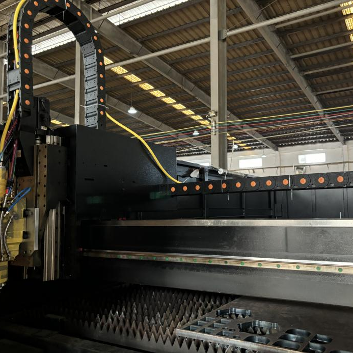 Close-up of high-precision fiber laser cutting head with autofocus function and smooth beam alignment for accurate metal sheet cutting