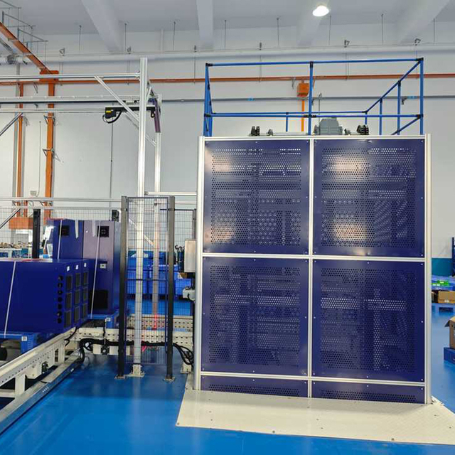 Stainless steel gravity roller conveyor for automated logistics and pallet handling