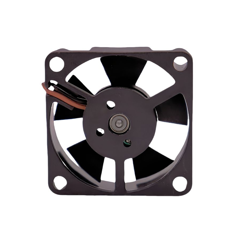 Low noise DC cooling fan 21–34 dB(A) PBT UL94V-0 front view
