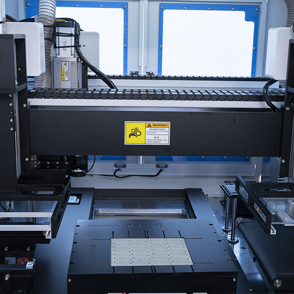 Automatic PCB saw cutting system with real-time path display, tool depth management, and upper vacuum dust removal design