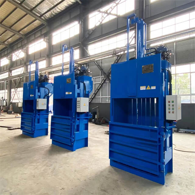 Vertical Baler Machine