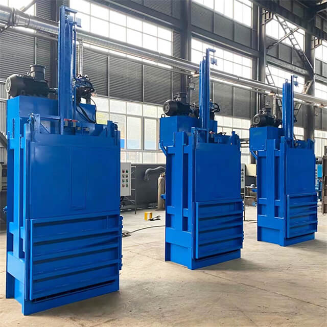 Vertical Baler Machine