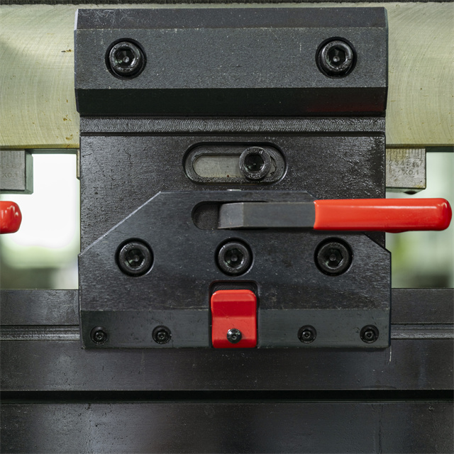 Electric Hydraulic Servo CNC Press Brake Machine