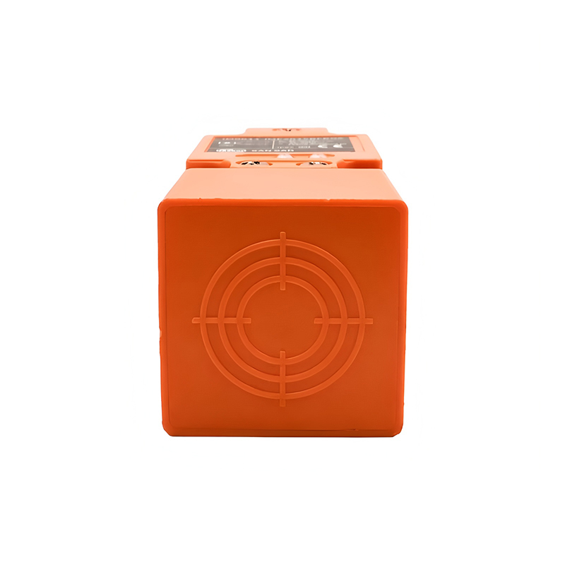 AC DC metal detection sensor for automation systems