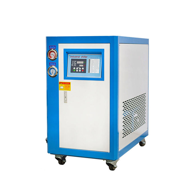 Water cooled screw cooler for plastic processing