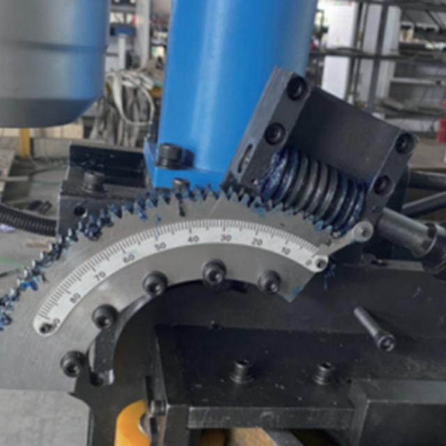 YX-80G portable pipe milling machine full view for large-diameter pipe edge beveling