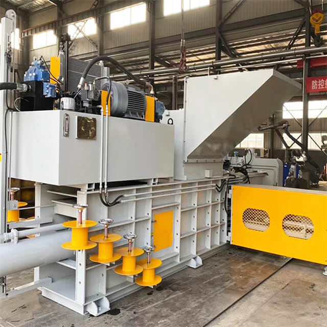 Horizontal Baler Machine